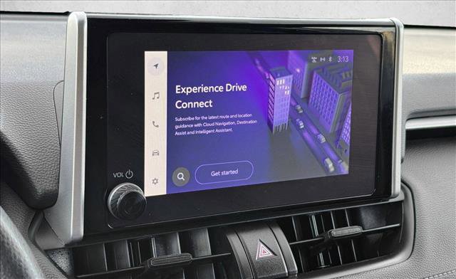 Used 2024 Toyota RAV4 LE image 9