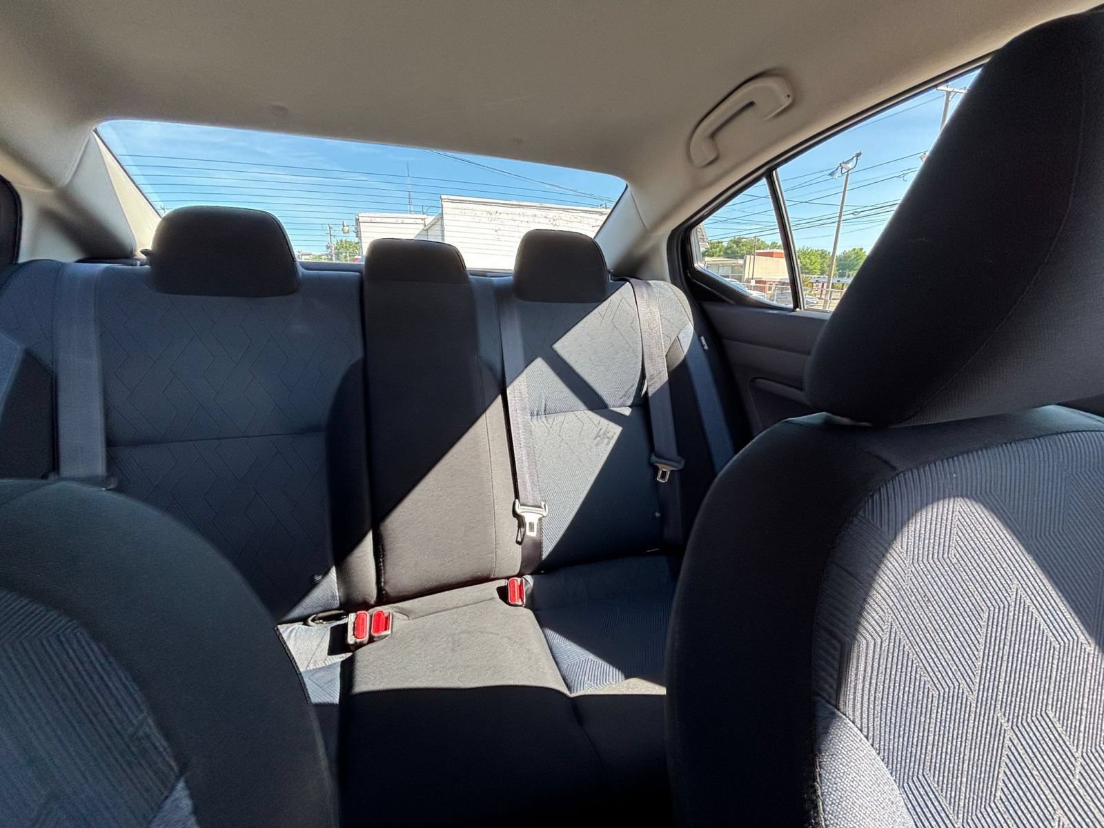 Used 2025 Nissan Versa SV FWD image 35
