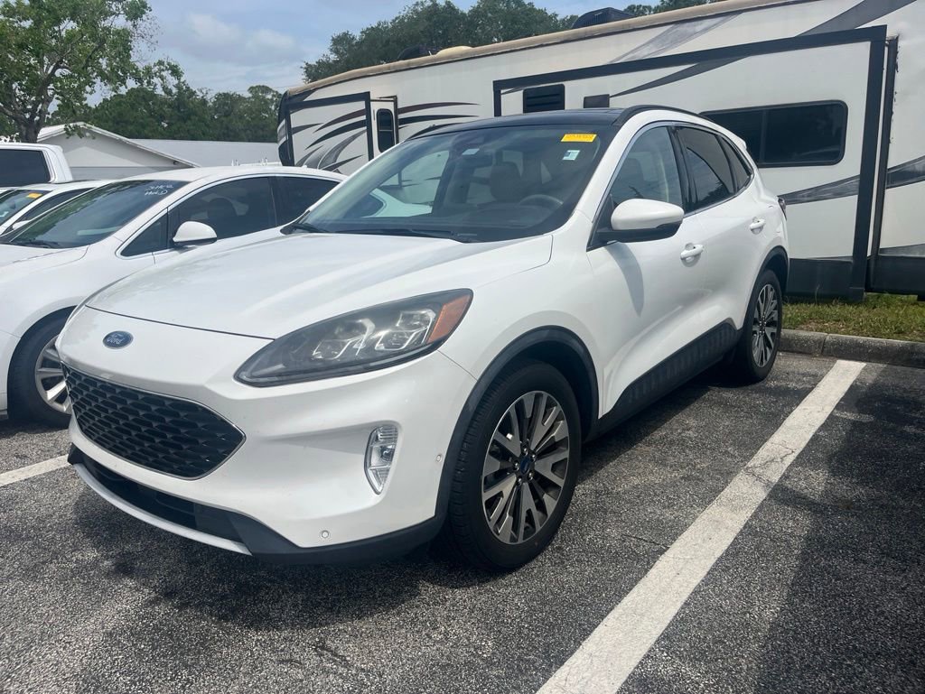 Used 2020 Ford Escape Titanium w/ Titanium Premium Package 2.0 AWD/4WD image 1