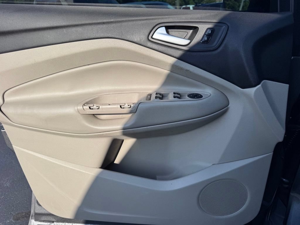 Used 2013 Ford Escape SE FWD image 18