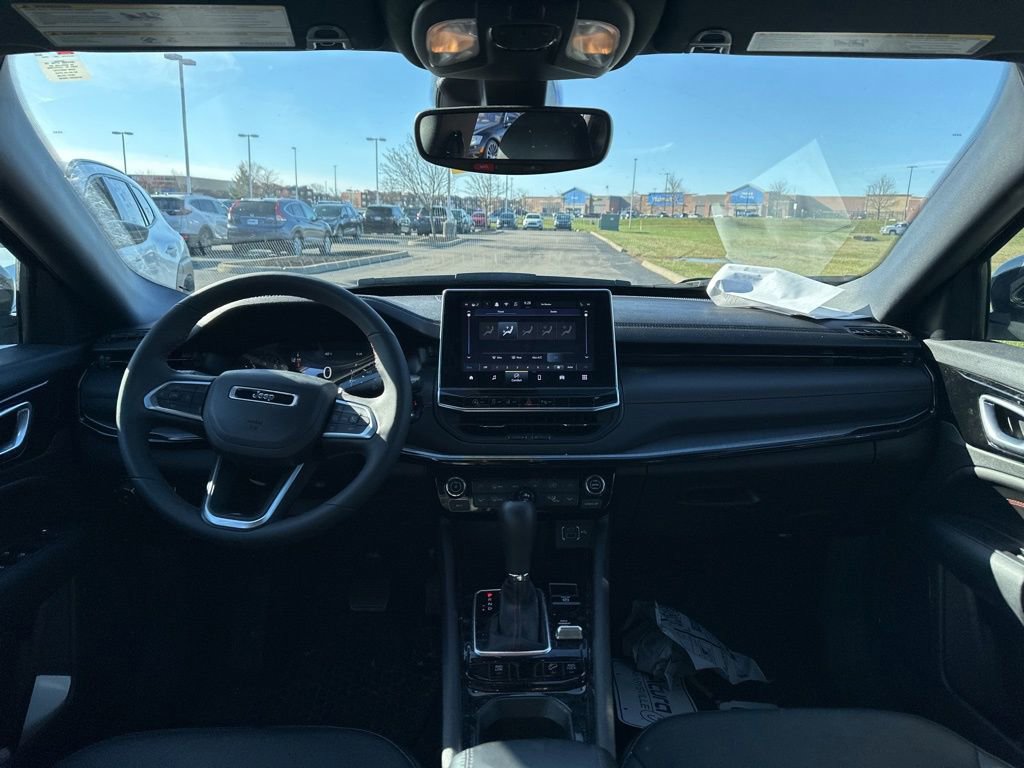 Used 2024 Jeep Compass Trailhawk w/ Trailhawk Convenience Group image 19