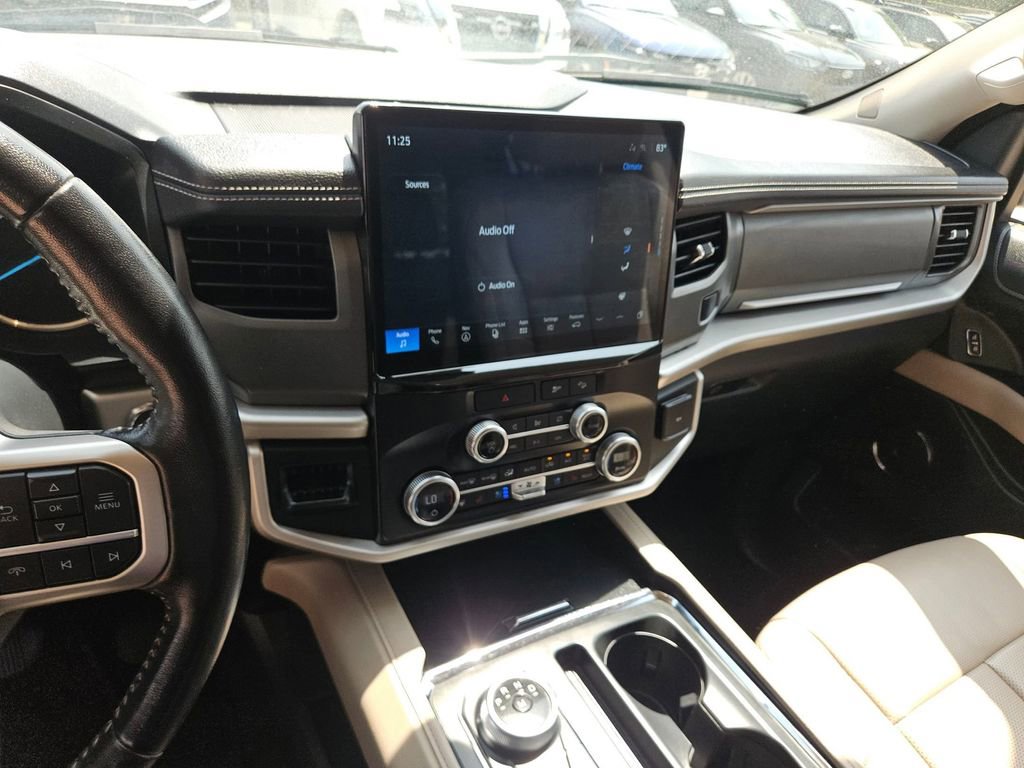 Used 2023 Ford Expedition Max XLT image 20