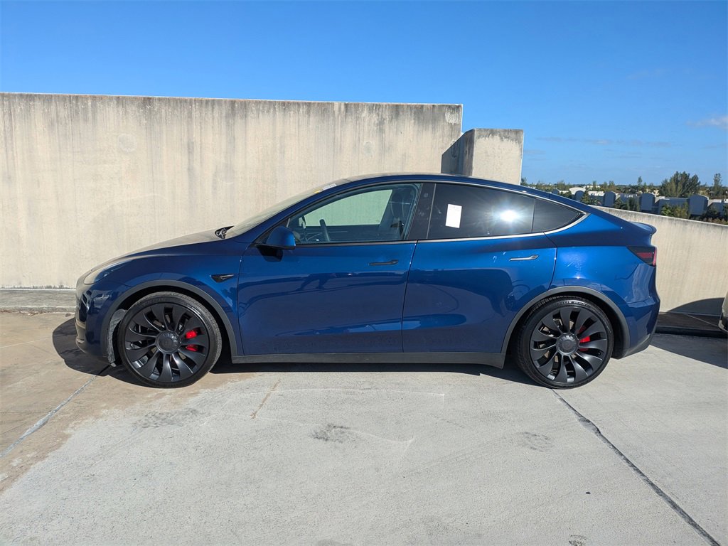 Used 2022 Tesla Model Y Performance image 8