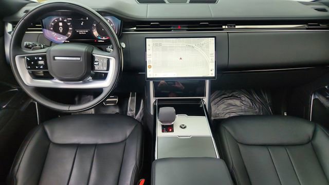 Used 2025 Land Rover Range Rover SE AWD/4WD image 34
