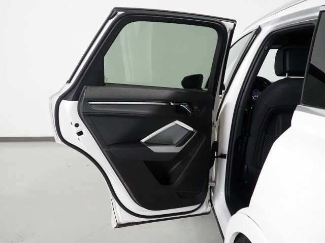 Used 2019 Audi Q3 2.0T Premium image 48