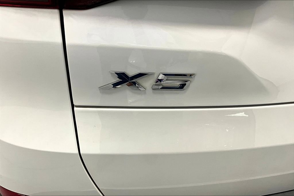 Used 2020 BMW X5 xDrive40i w/ Premium Package image 41