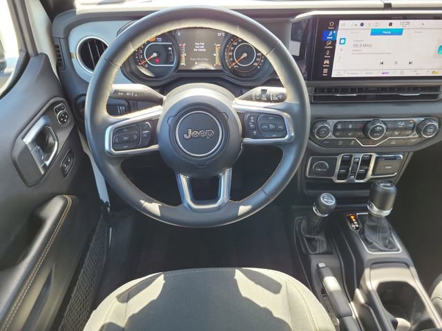Used 2024 Jeep Wrangler Sahara image 13