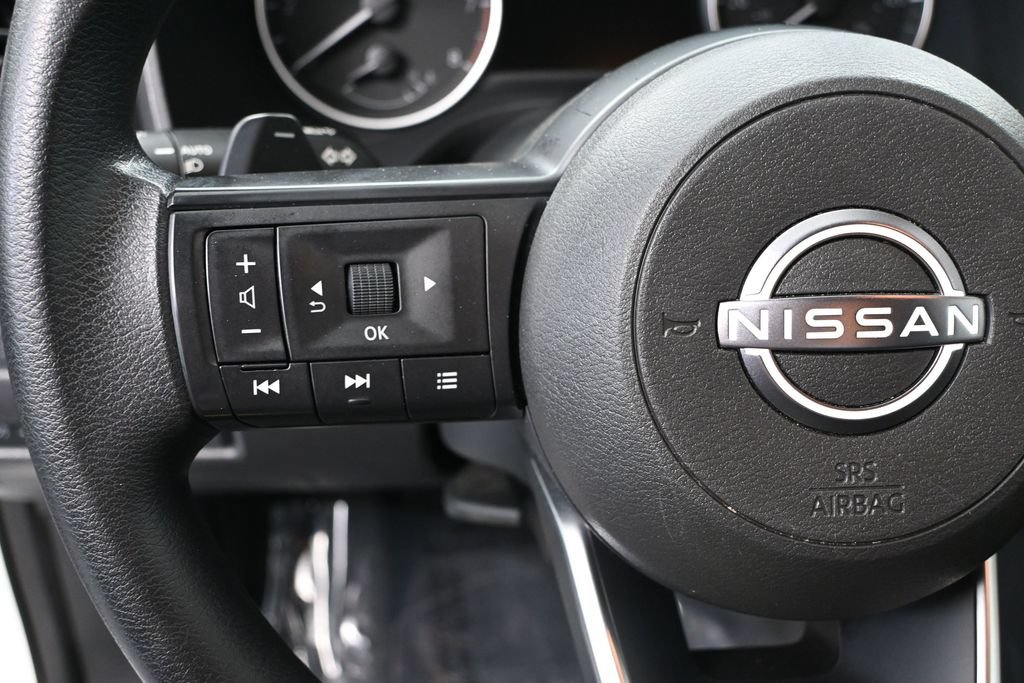 Used 2024 Nissan Rogue S AWD/4WD image 25