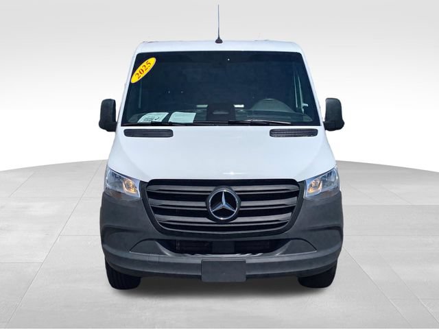 Used 2025 Mercedes-Benz Sprinter 2500 image 2