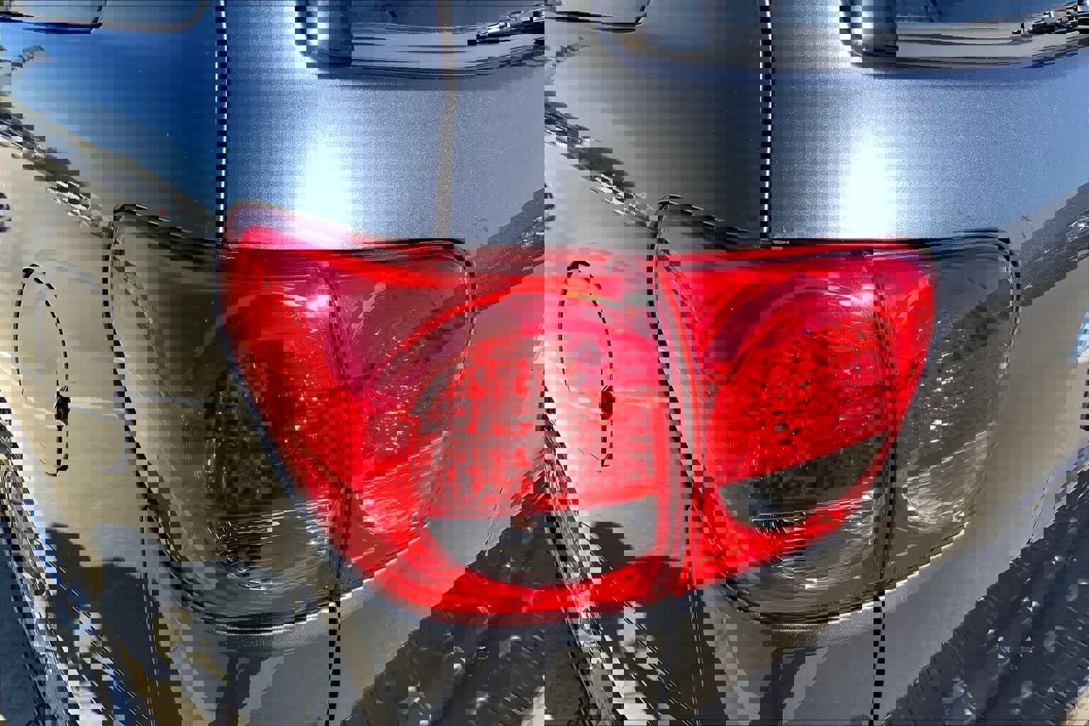 Used 2016 Toyota Sequoia Limited w/ Safety & Convenience Package image 28