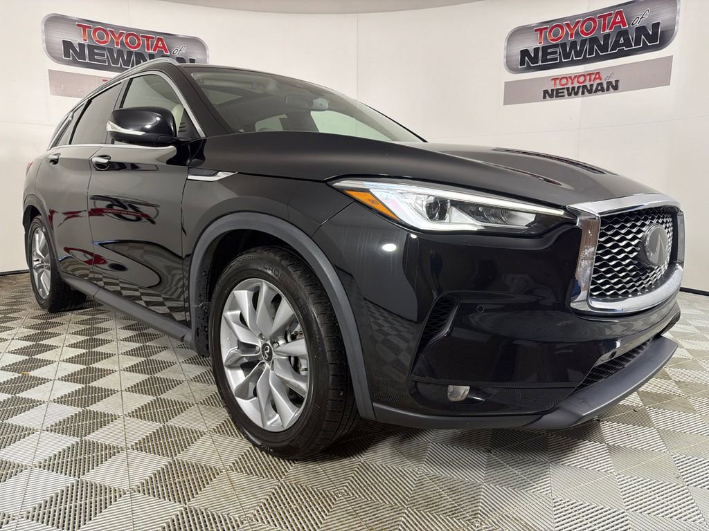 Used 2021 INFINITI QX50 Essential image 1