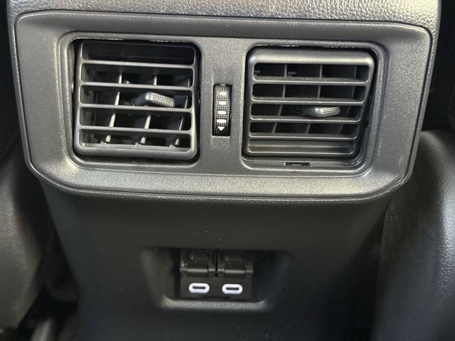 Used 2025 Toyota RAV4 XSE AWD/4WD image 29