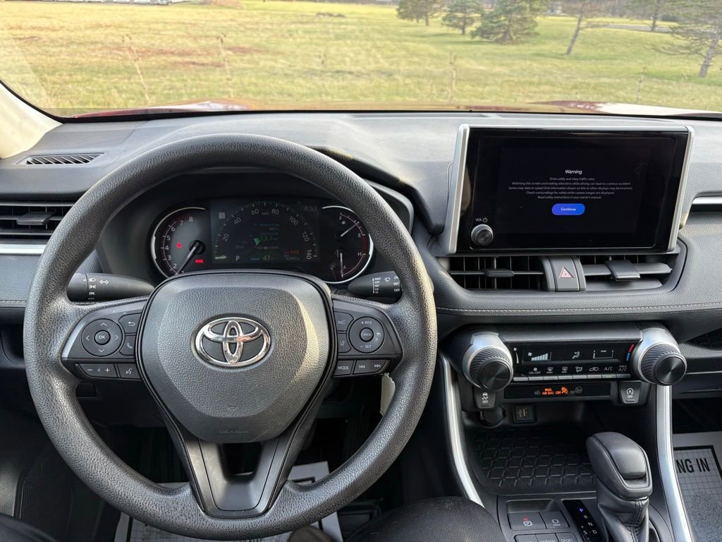 Used 2024 Toyota RAV4 LE image 27