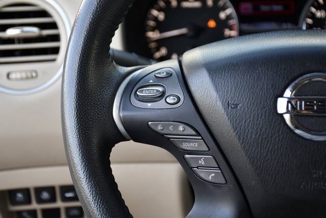 Used 2016 Nissan Pathfinder SL w/ SL Tech Package image 8