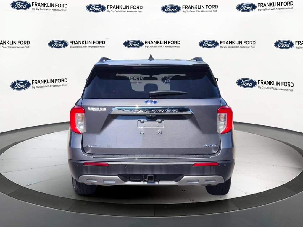 Certified 2023 Ford Explorer XLT w/ Equipment Group 202A AWD/4WD image 4