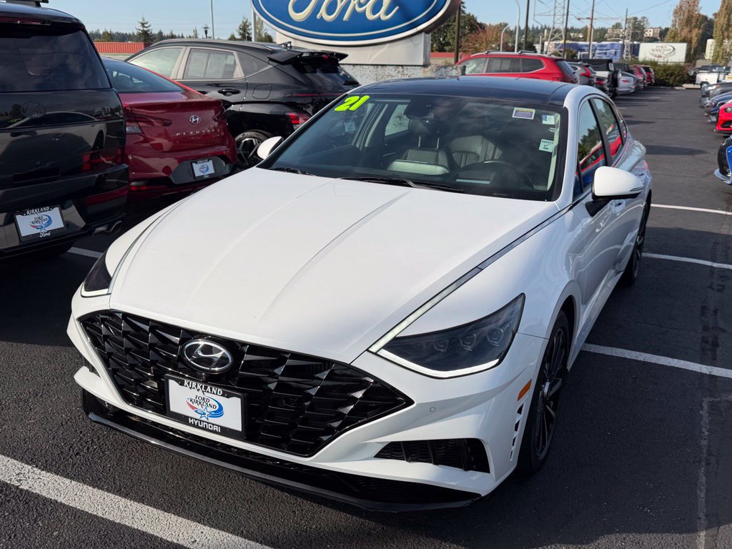 Used 2021 Hyundai Sonata Limited w/ Preferred Accessory Package FWD image 4