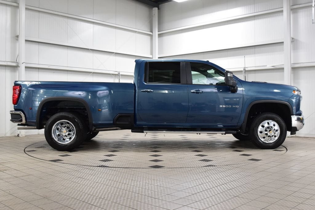 New 2026 Chevrolet Silverado 3500 LT w/ All Star Edition AWD/4WD image 9