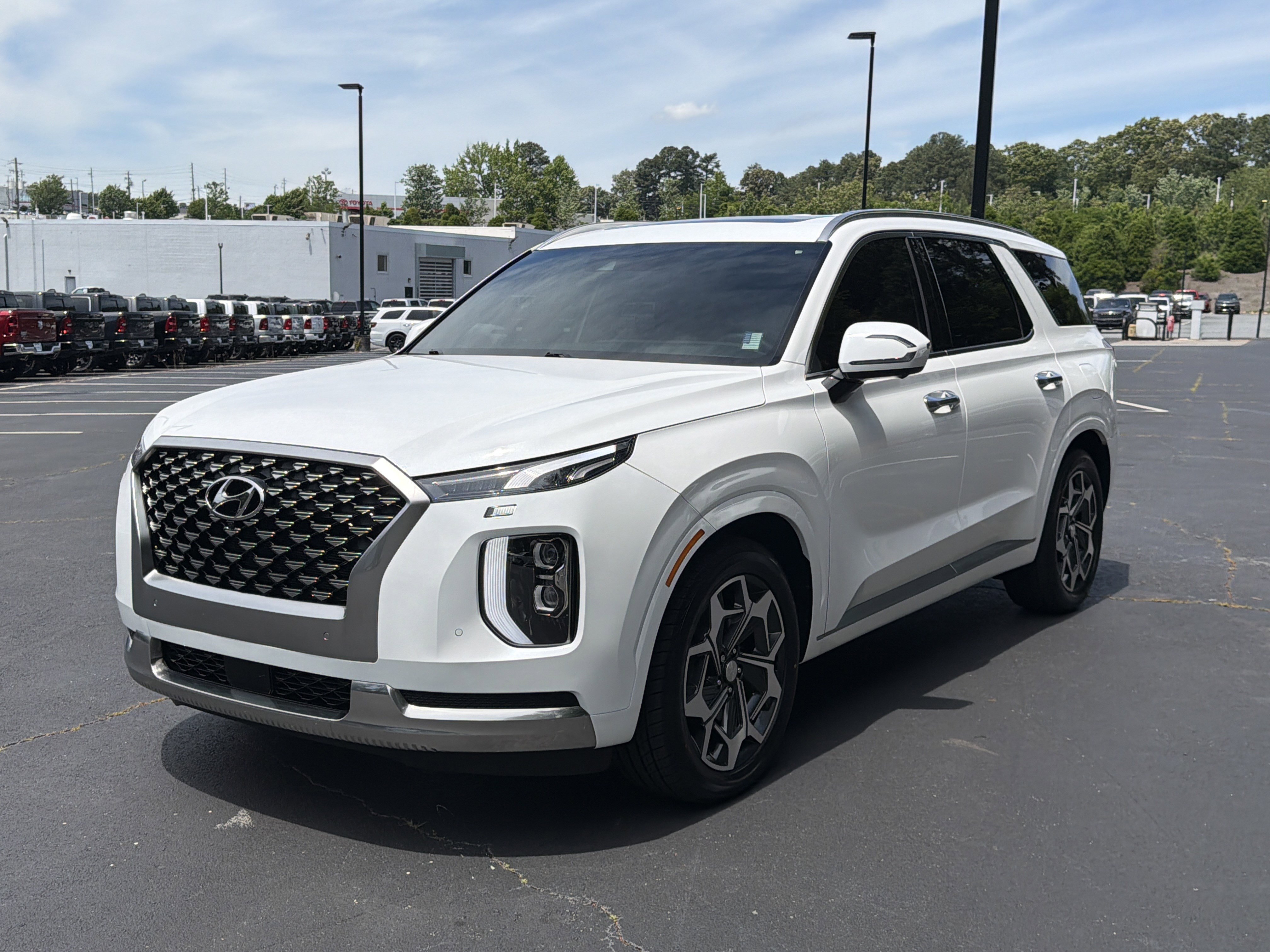 Used 2022 Hyundai Palisade Calligraphy w/ Cargo Package FWD image 3