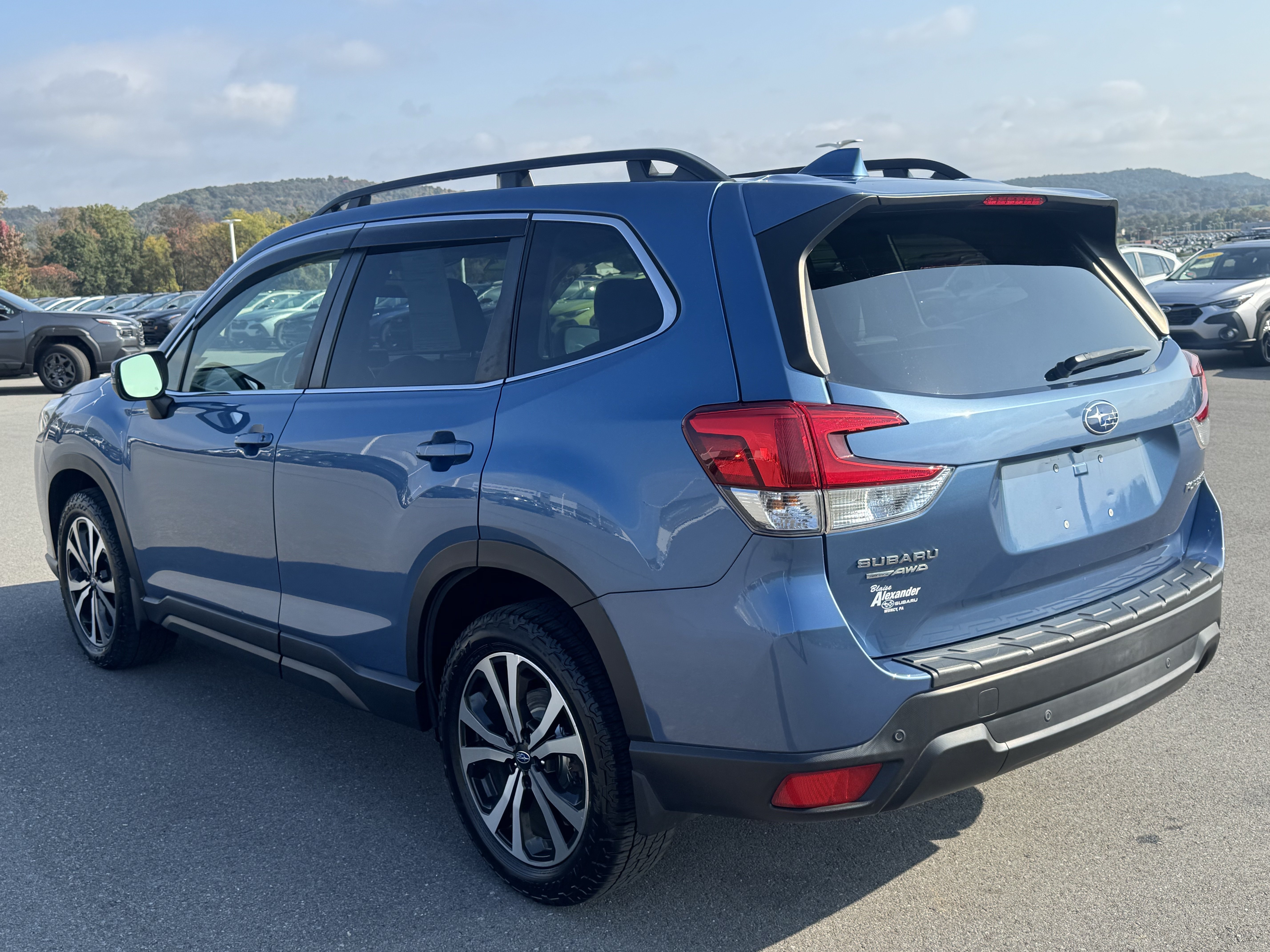 Used 2022 Subaru Forester Limited AWD/4WD image 6