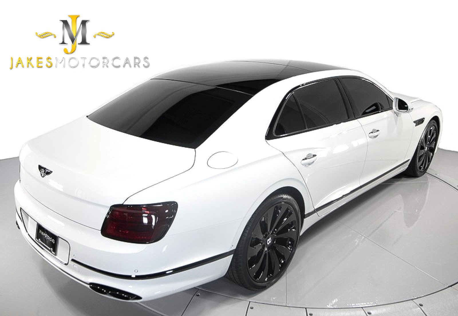 Used 2021 Bentley Flying Spur V8 image 11