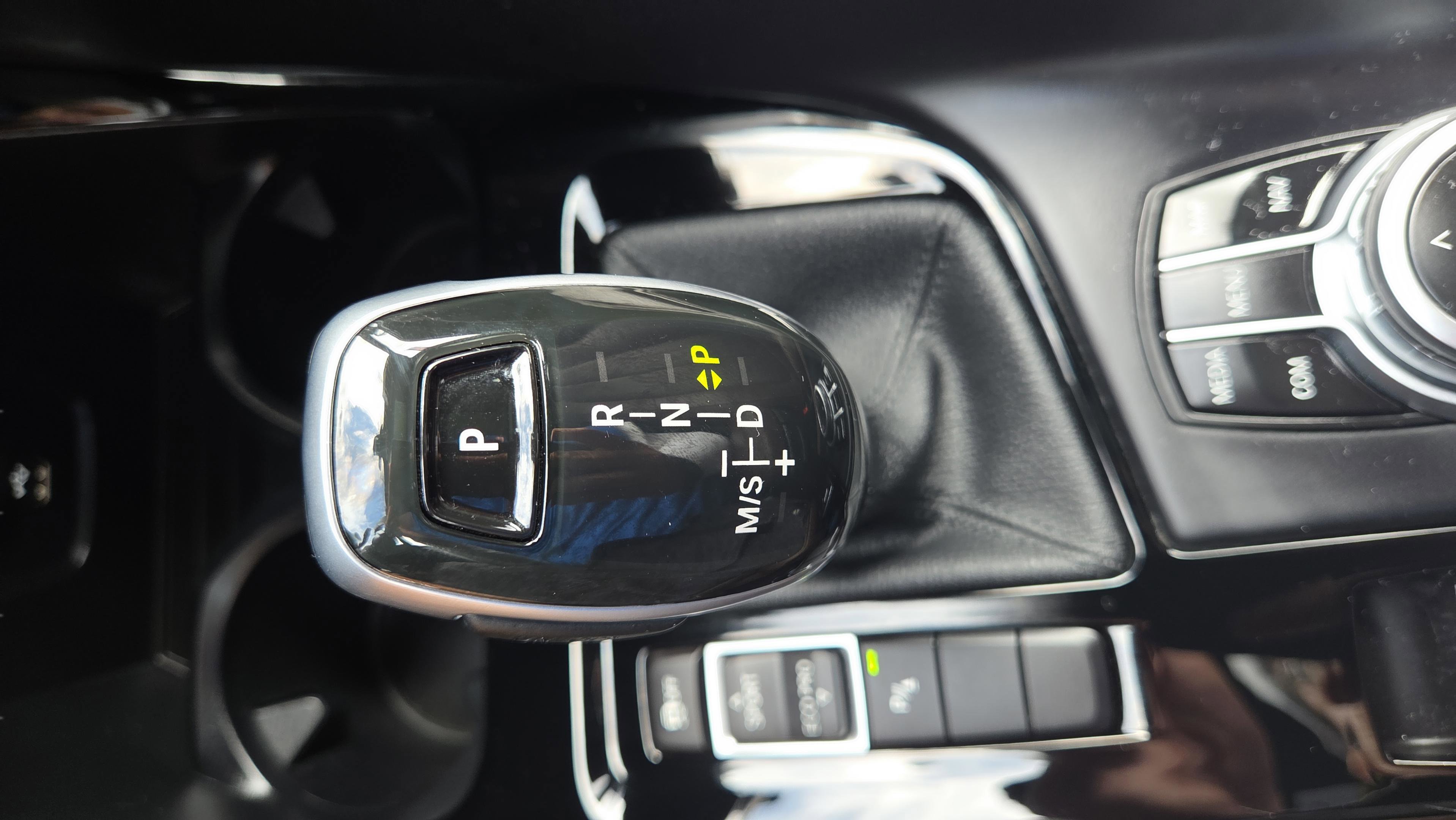 Used 2023 BMW X2 sDrive28i w/ M Sport Package FWD image 34