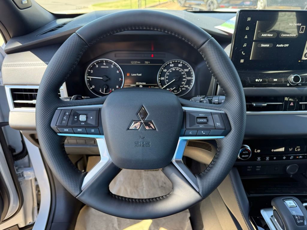 New 2026 Mitsubishi Outlander LE image 33