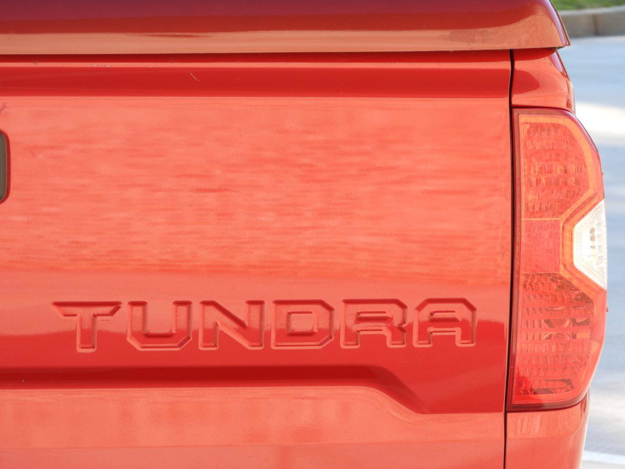 Used 2018 Toyota Tundra CrewMax SR5 w/ TRD Sport Package RWD image 42