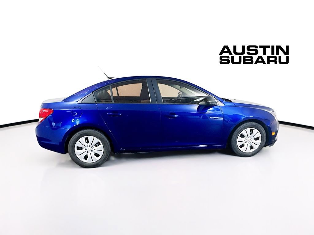 Used 2013 Chevrolet Cruze LS FWD image 8