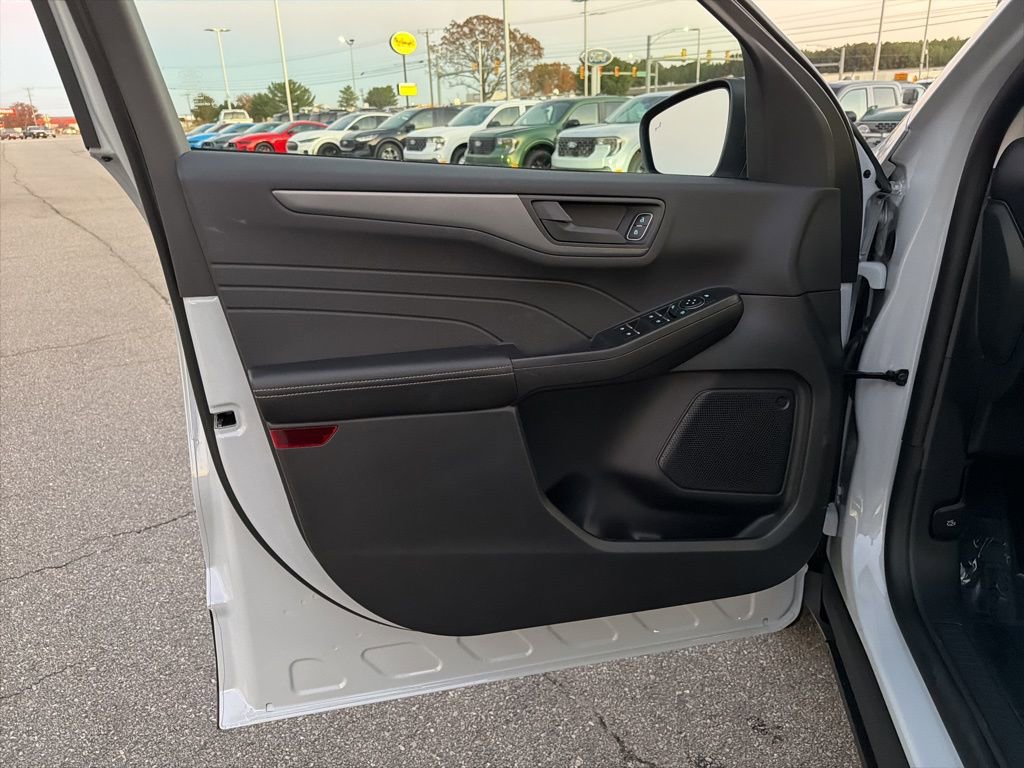 New 2026 Ford Escape Active image 12