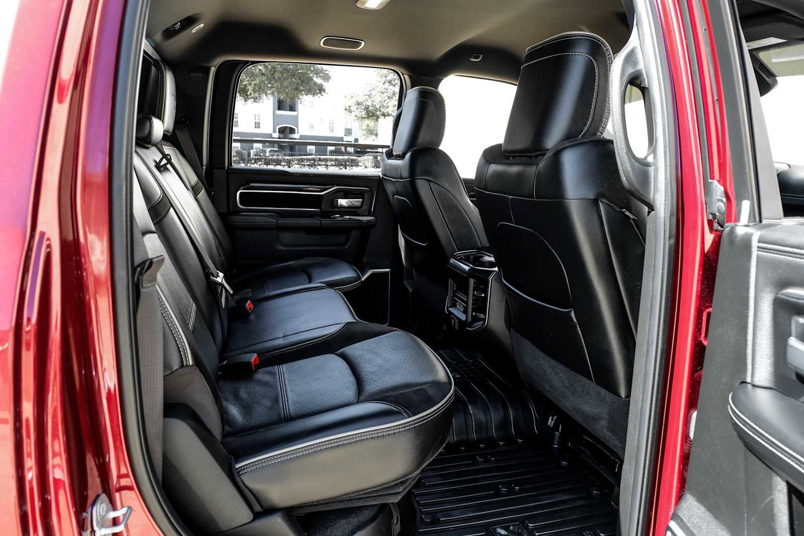 Used 2022 RAM 3500 Laramie AWD/4WD image 38