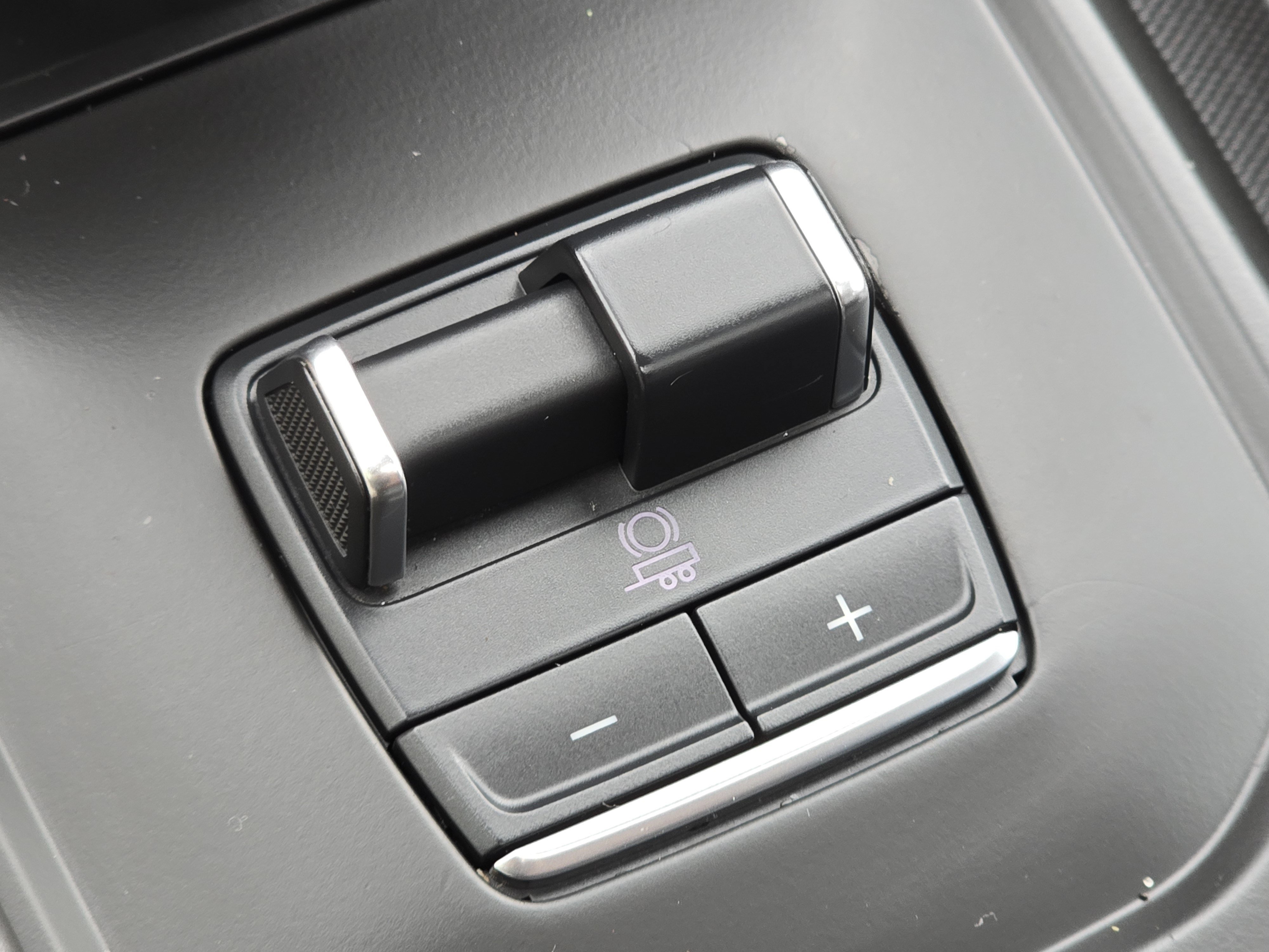 Used 2025 GMC Sierra 1500 Denali Ultimate AWD/4WD image 9