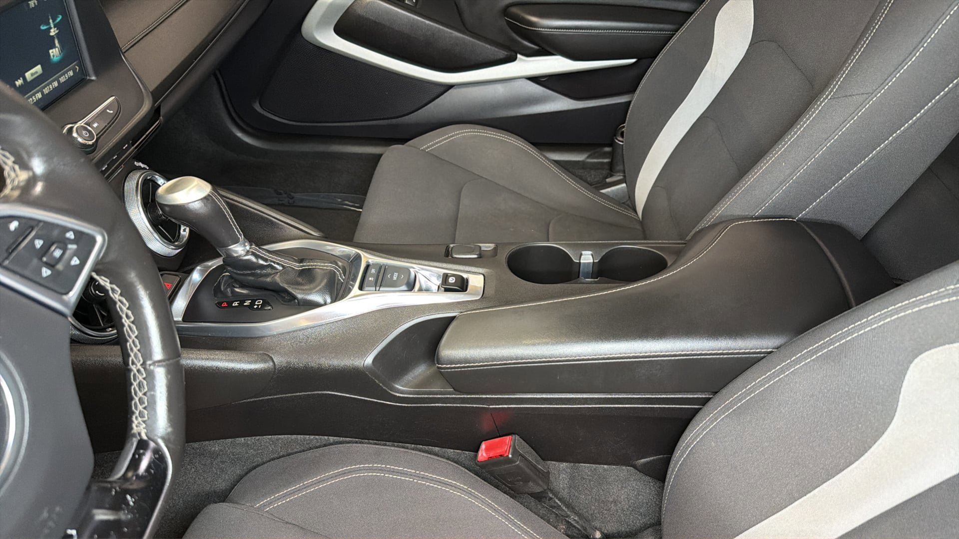 Used 2016 Chevrolet Camaro LT RWD image 25