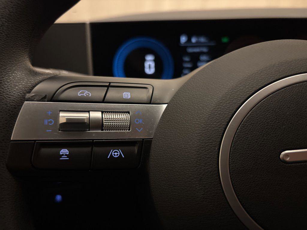 New 2025 Hyundai Tucson SE image 14