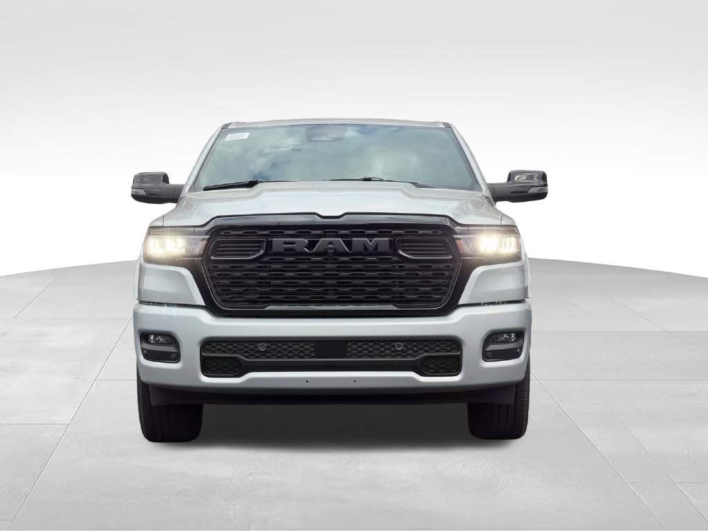 New 2027 RAM 1500 4x4 Crew Cab image 2