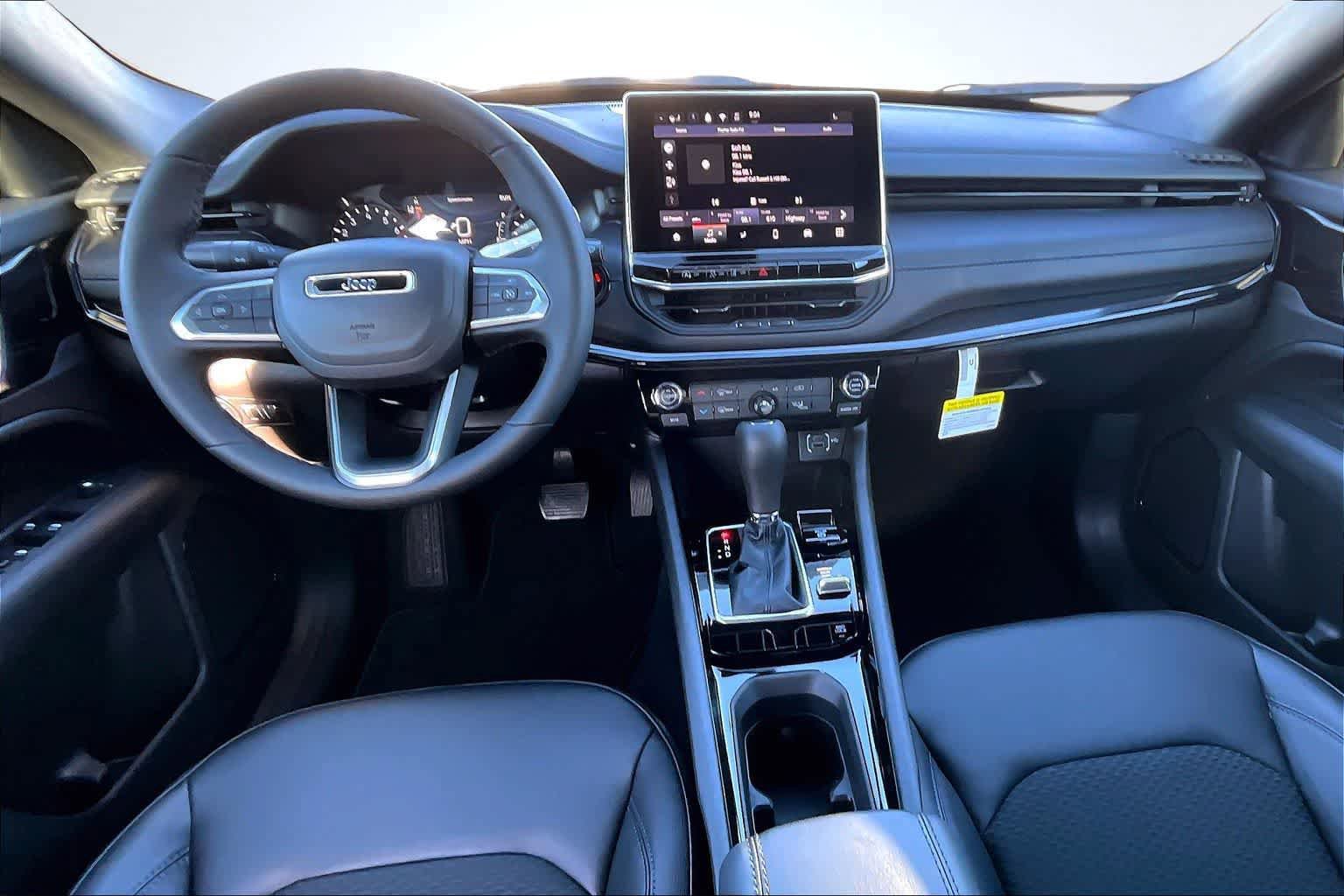 New 2026 Jeep Compass Latitude AWD/4WD image 10