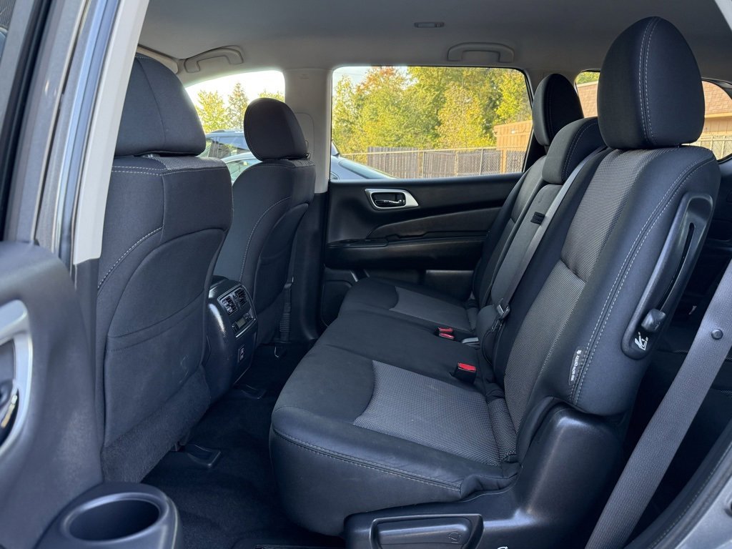 Used 2018 Nissan Pathfinder S image 17