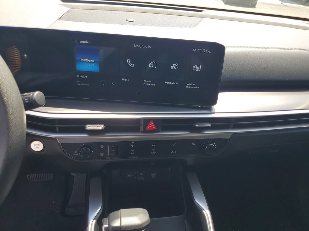Used 2025 Kia Sorento LX FWD image 15