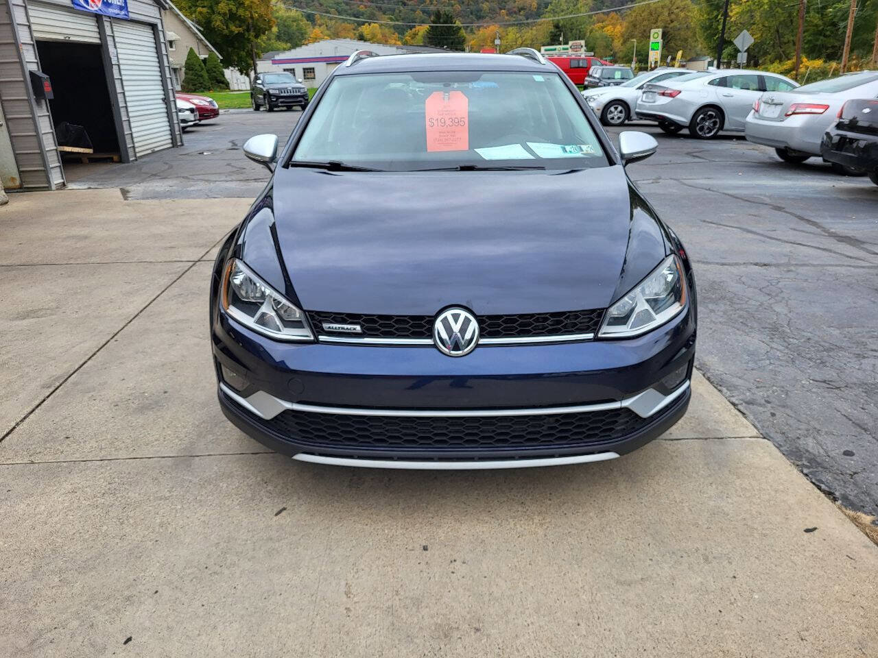 Used 2017 Volkswagen Golf Alltrack SE AWD/4WD image 3
