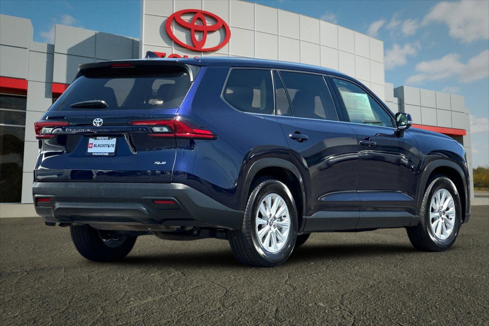 Certified 2025 Toyota Grand Highlander FWD image 3