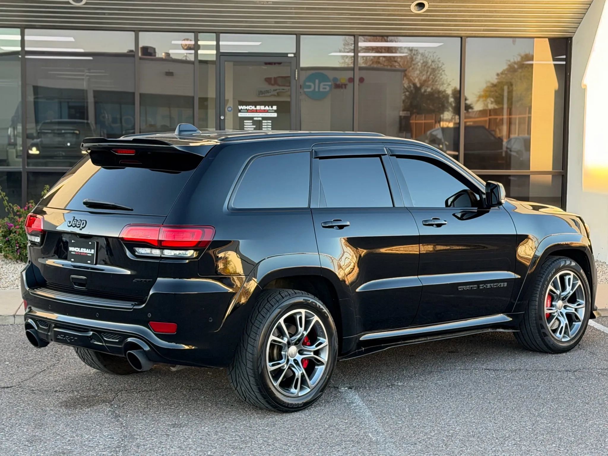 Used 2018 Jeep Grand Cherokee SRT image 10