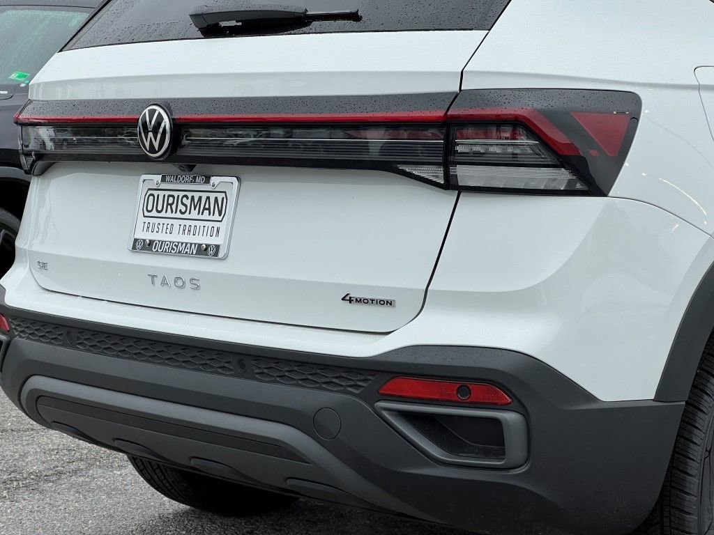 New 2025 Volkswagen Taos SE image 5