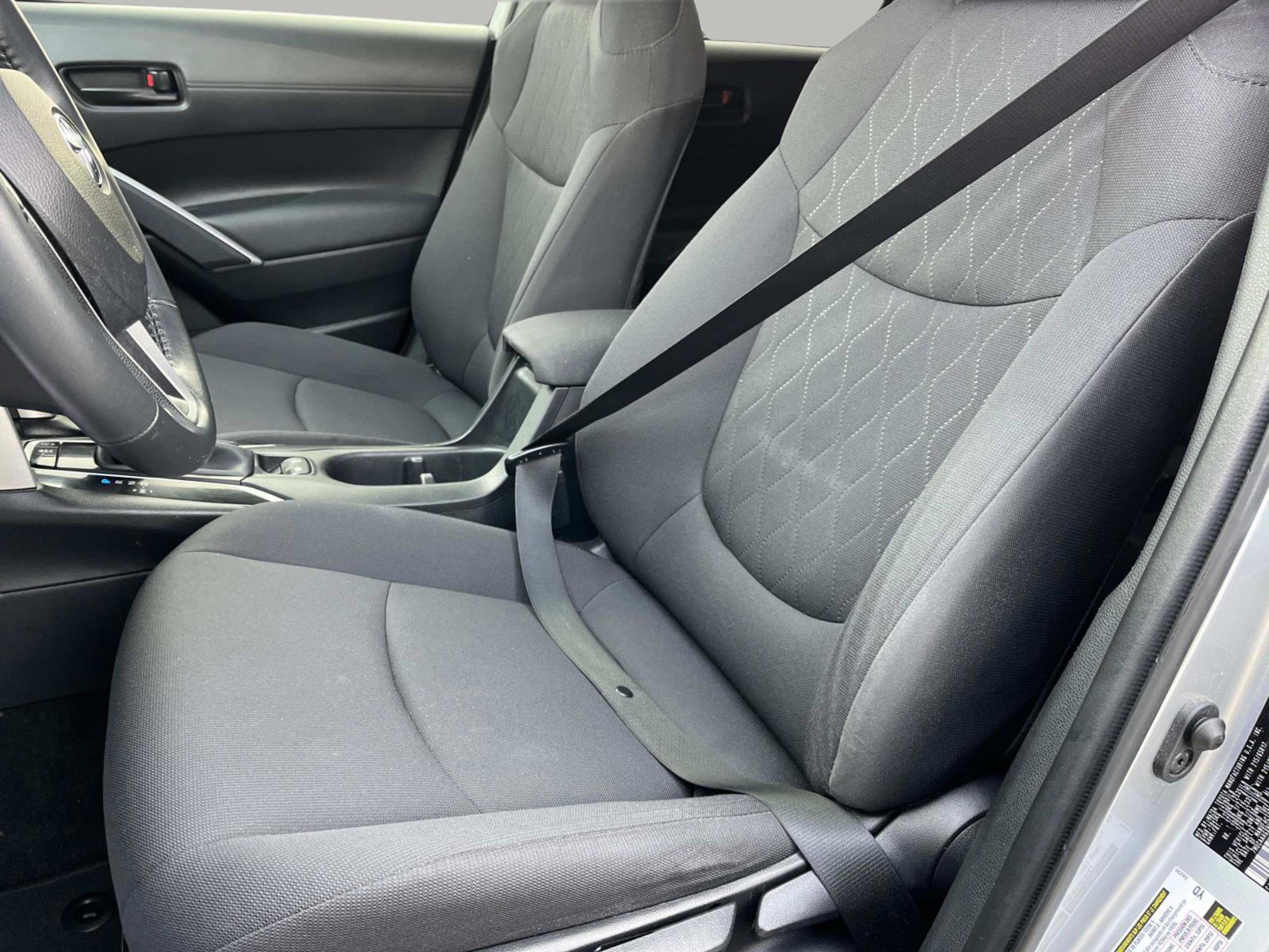 Used 2023 Toyota Corolla Cross LE image 29