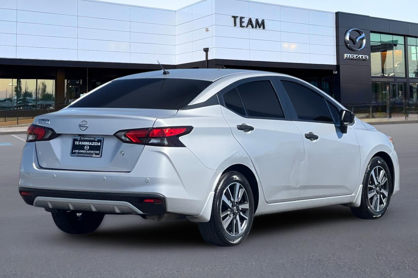 Used 2024 Nissan Versa S w/ S Plus Package image 4