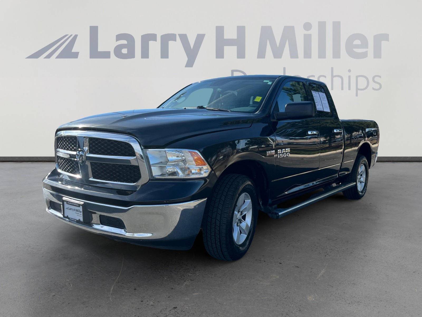 Used 2016 RAM 1500 Classic SLT image 1