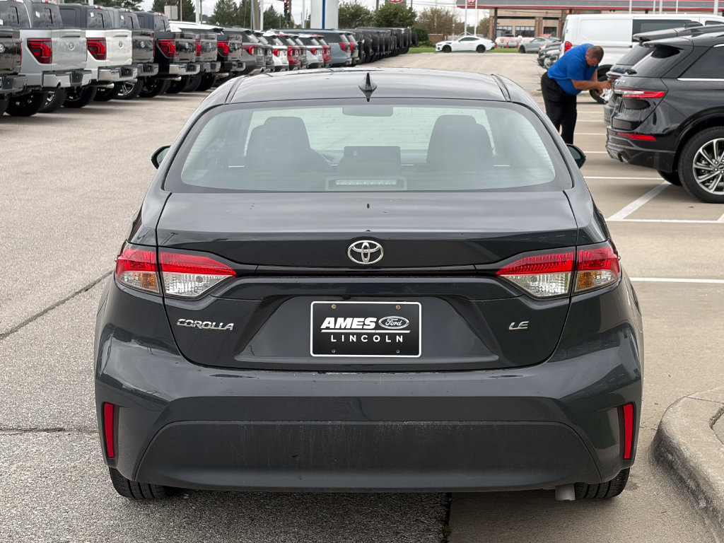 Used 2025 Toyota Corolla LE FWD image 5
