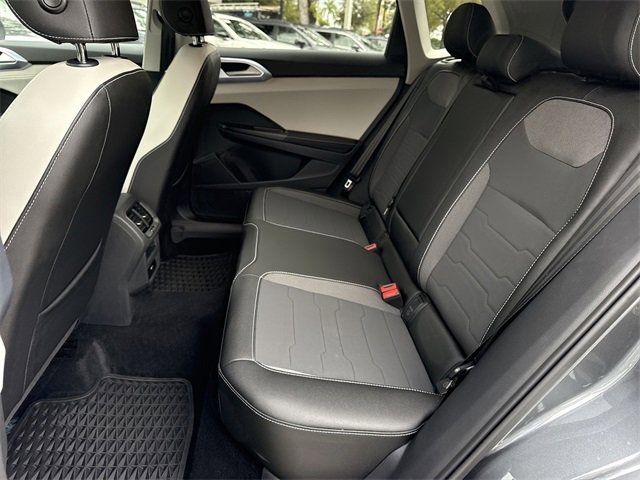 Used 2025 Volkswagen Taos SE image 22