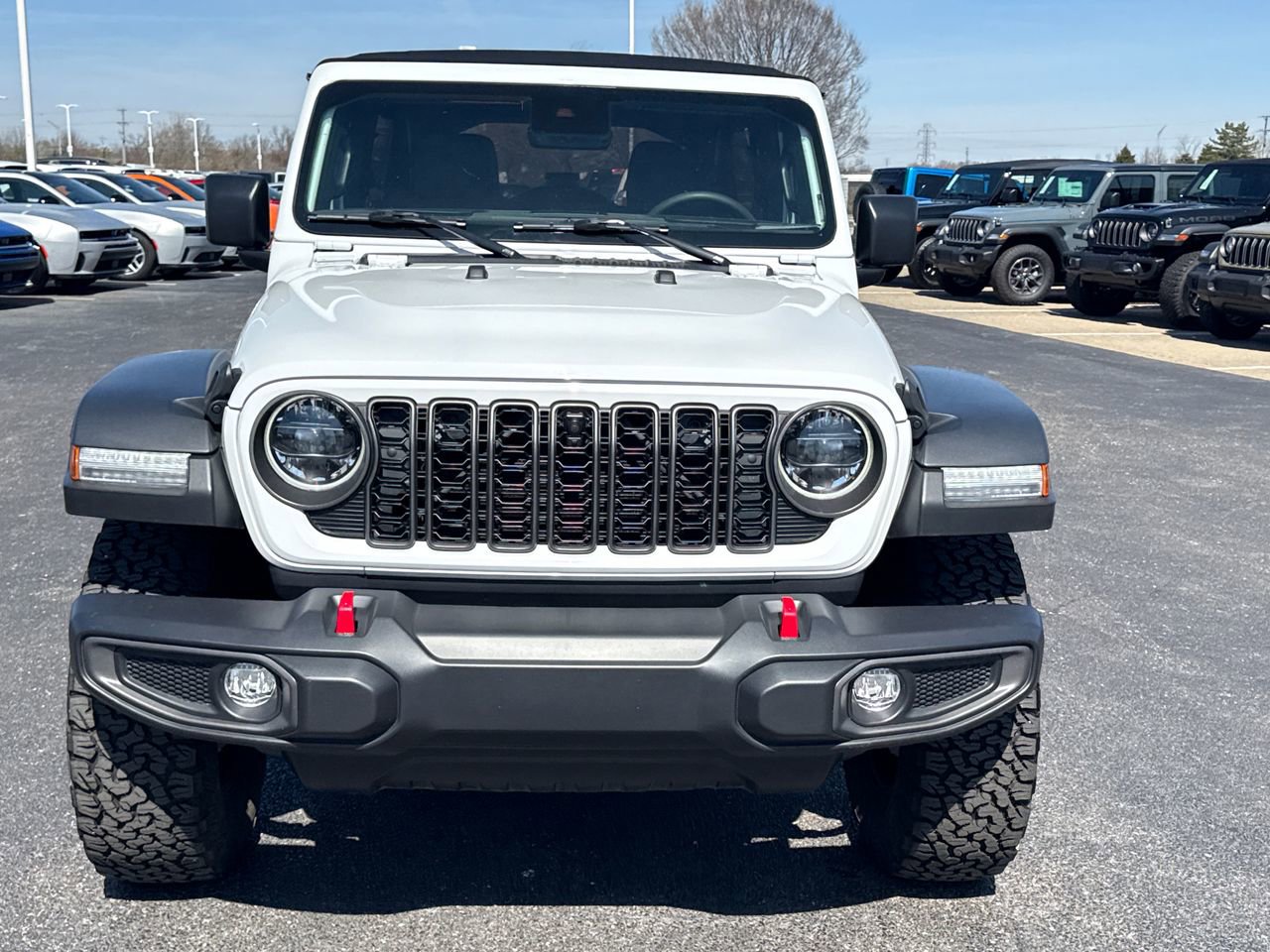 Used 2024 Jeep Wrangler Unlimited Rubicon w/ Technology Group AWD/4WD image 8