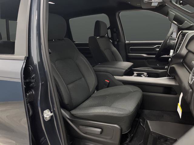 New 2026 RAM 1500 4x4 Crew Cab image 31