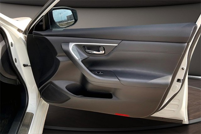 Used 2016 Nissan Altima 2.5 SL w/ Moonroof Package image 22