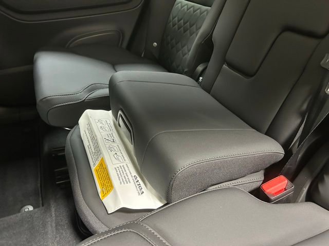 Used 2025 Volvo XC90 B6 Plus AWD/4WD image 15